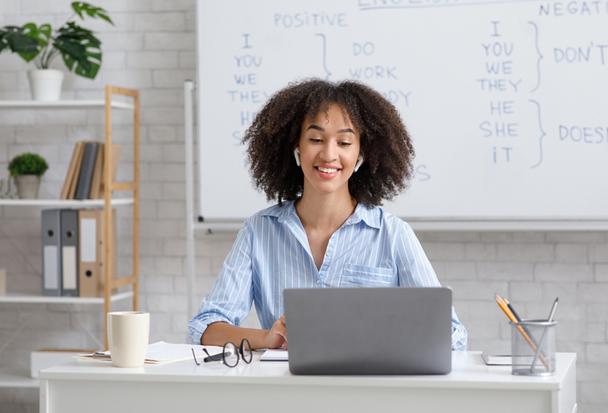 Guide On How To Get Certified To Teach English Online